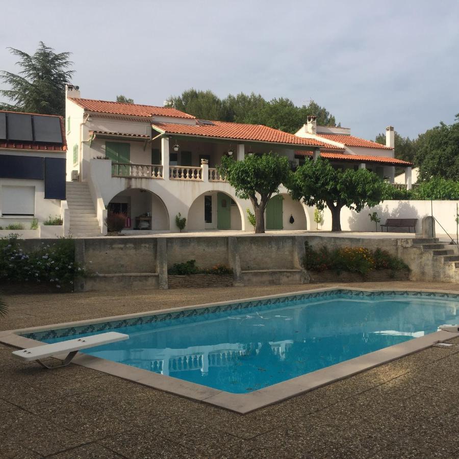 Sur Les Pas De Pagnol Bed & Breakfast โอบาญ ภายนอก รูปภาพ